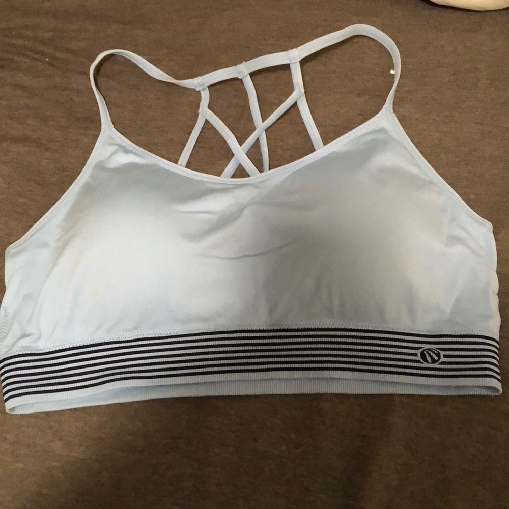 women’s bra medium or large